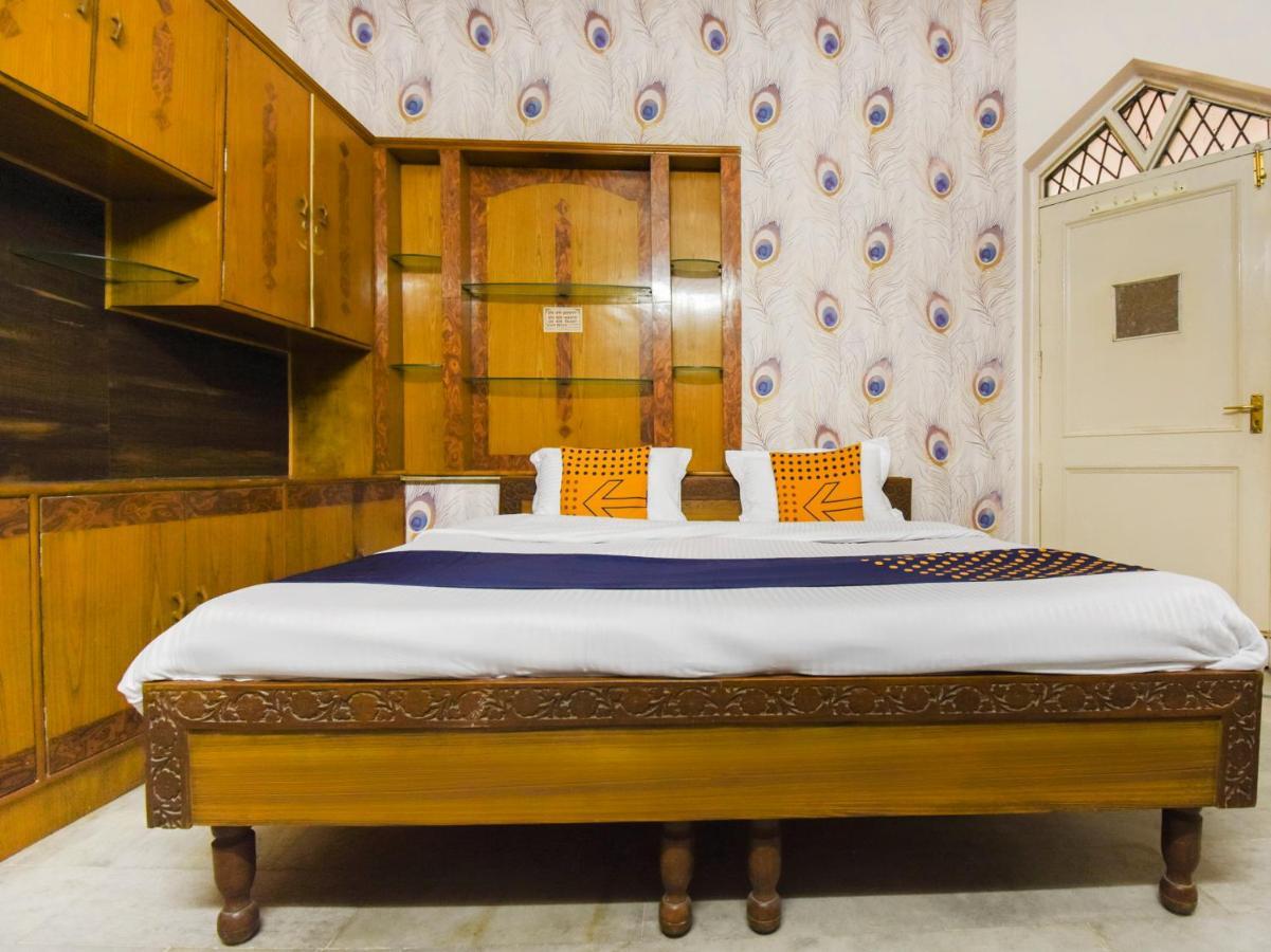 Spot On 70295 Sky Inn Jalandhar Exterior foto
