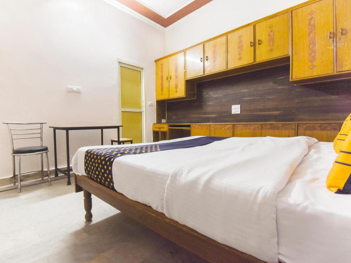 Spot On 70295 Sky Inn Jalandhar Exterior foto