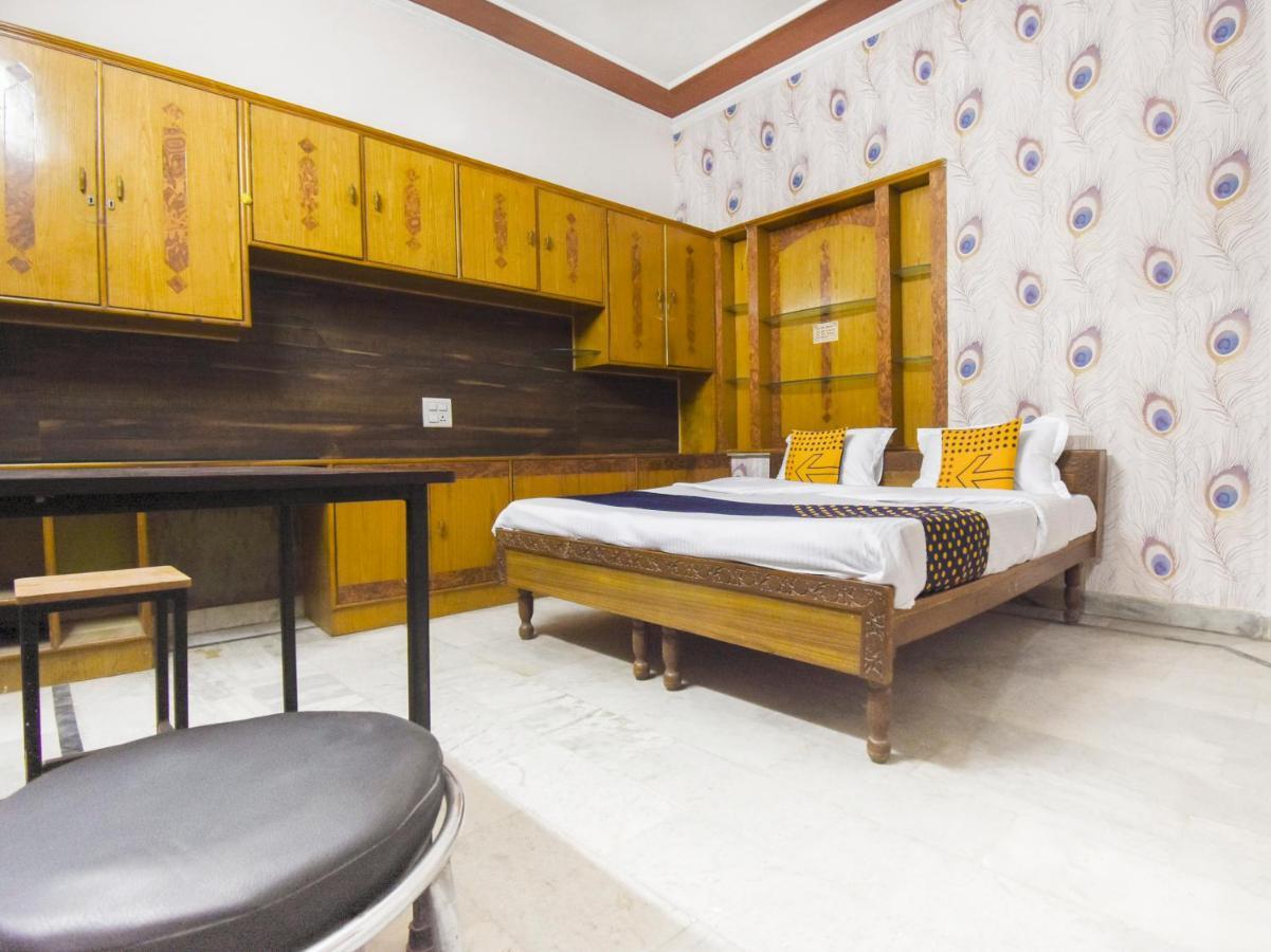 Spot On 70295 Sky Inn Jalandhar Exterior foto