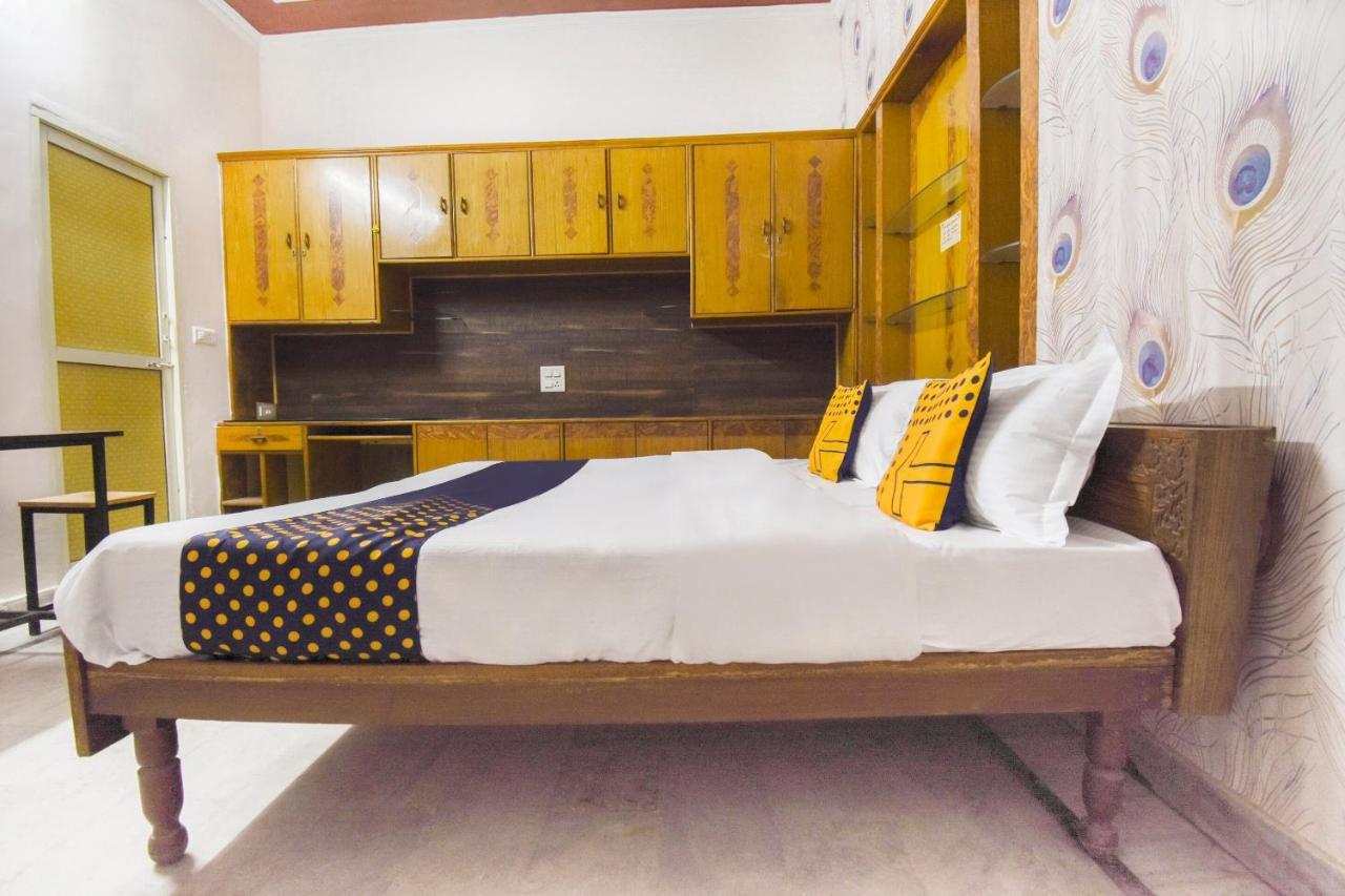 Spot On 70295 Sky Inn Jalandhar Exterior foto