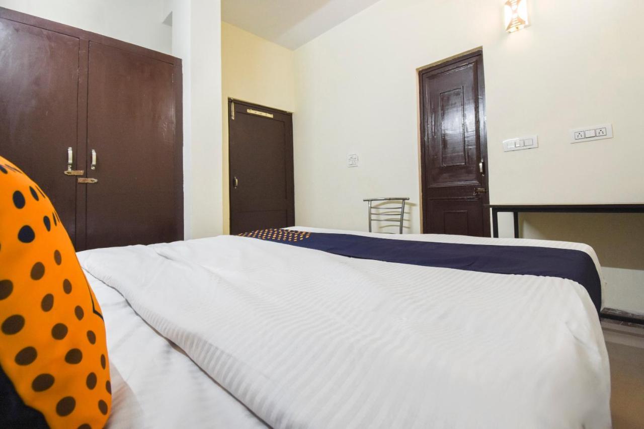 Spot On 70295 Sky Inn Jalandhar Exterior foto